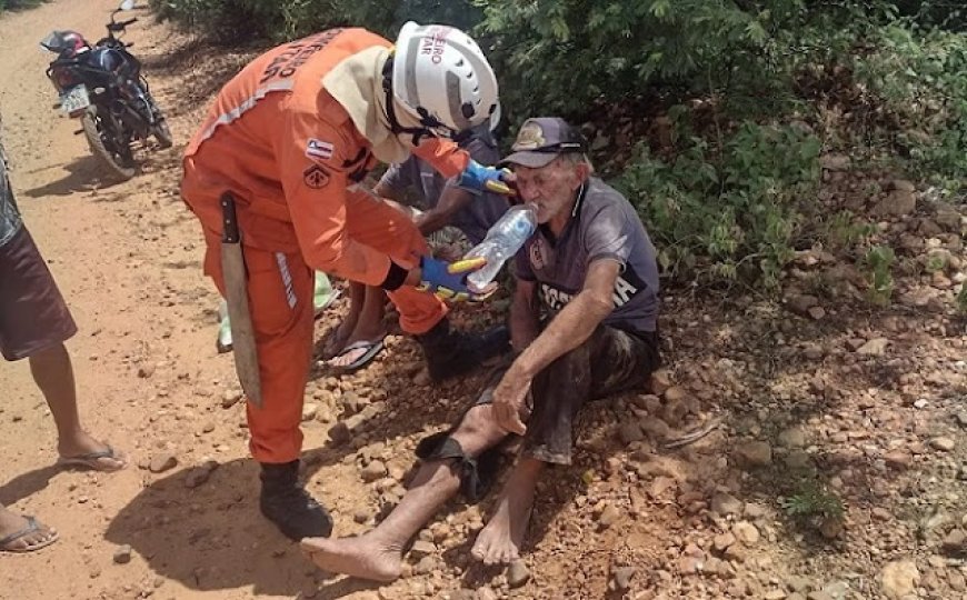 Idoso de 90 anos que estava desaparecido é resgatado pelo Corpo de Bombeiros em Casa Nova, BA