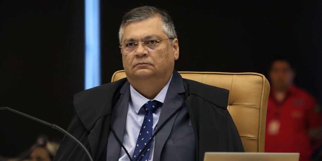 dino-libera-retomada-do-pagamento-de-emendas-parlamentares-suspensas