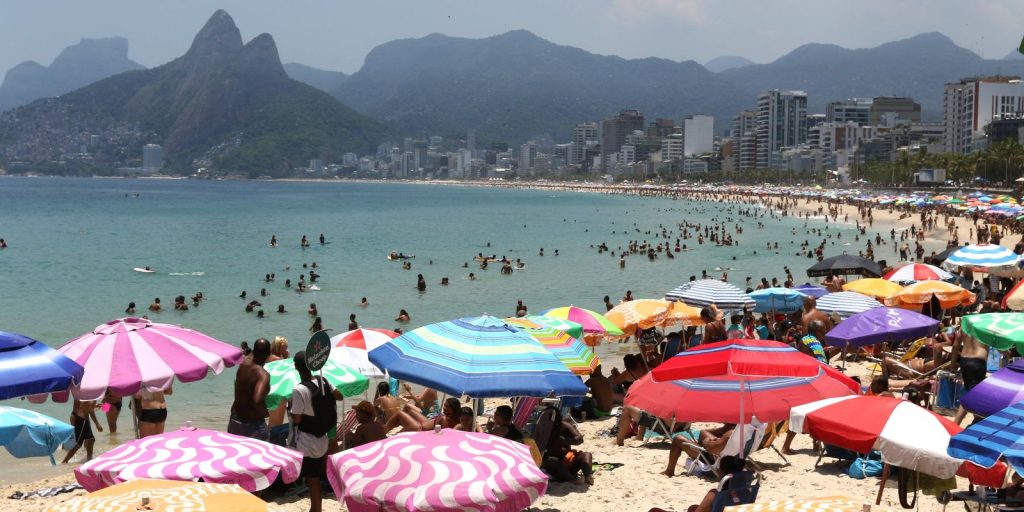 embratur-preve-verao-com-recordes-no-turismo-internacional