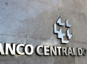 bc-vende-us$-845-mi-das-reservas-internacionais-para-segurar-dolar