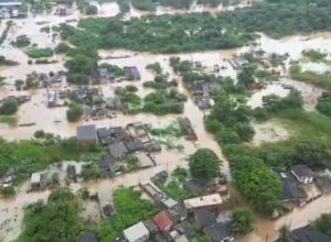 nivel-das-aguas-de-inundacoes-cai-70%-em-peruibe